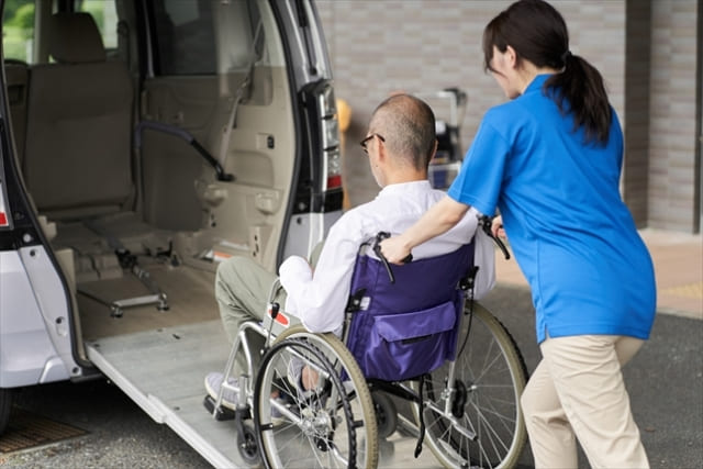 電動車いす対応の福祉車両を選ぶポイント