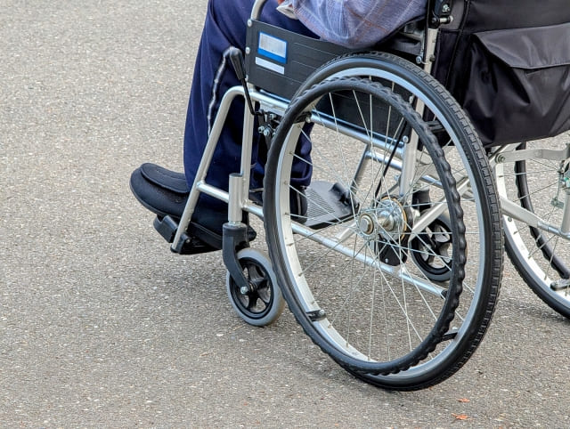 車いすとは｜自走式と介助式の違い