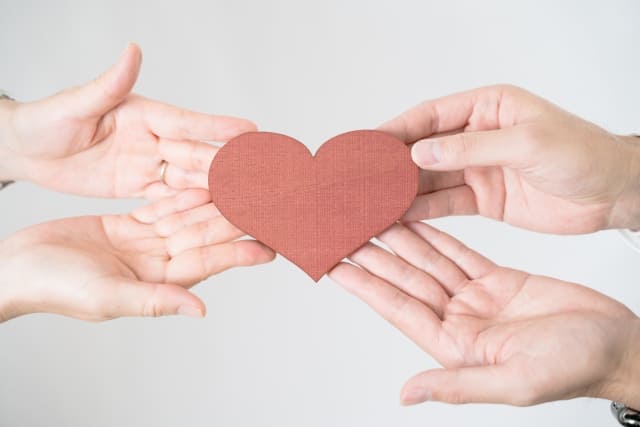 一人暮らしの高齢者が安心して暮らすための4つの対策