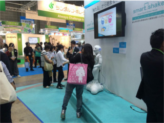 H.C.R CMでもお馴染みPeper(ペッパー)君の写真
